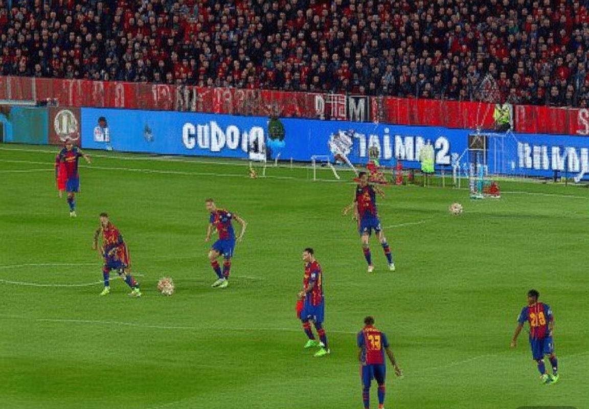 巴塞罗那VS曼联：新赛季对决前瞻与亮点解析(图2)